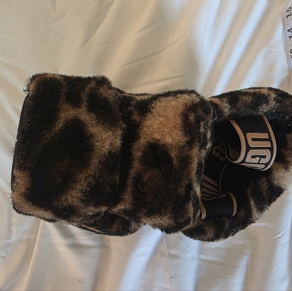 UGG Fluff Yeah Leopard Print Fuzzy Slippers - Picture 5 of 8